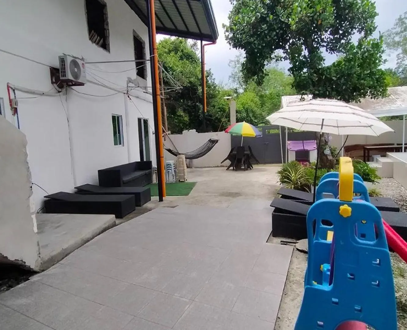 Asiah'S Villa Near City Center Dauis 0*,  Filippinerne